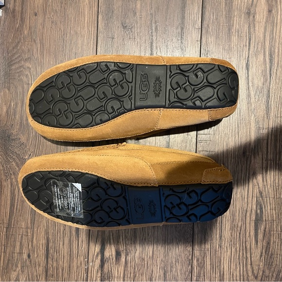 Mens Ugh slippers. Brand new. No box. - Picture 3 of 3